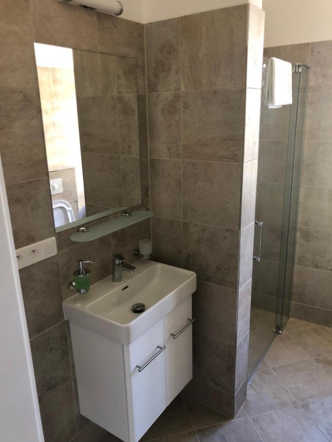 Egrensis Apartments Локет Екстер'єр фото